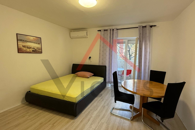 KRALJEVICA – Garçonniere, 100 Meter vom Strand entfernt, 28 m²