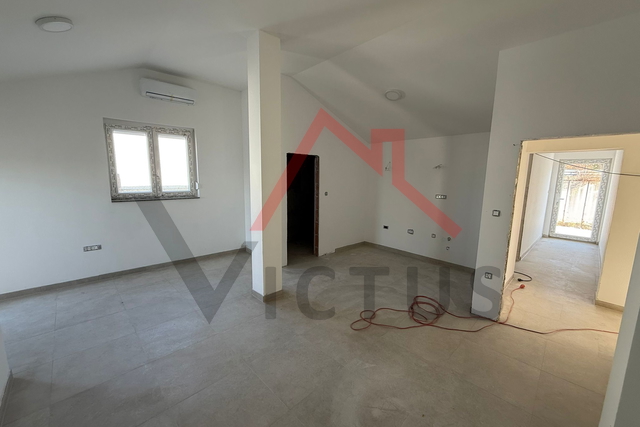 CRIKVENICA - 1S+DB, appartamento con terrazza, 55 m2