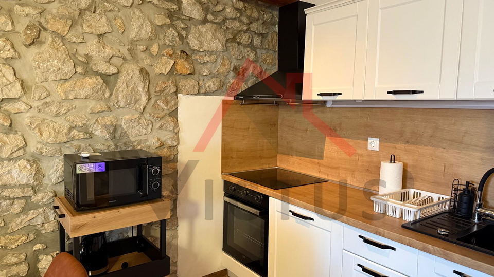 CRIKVENICA - 1-Zimmer-Wohnung mit Wohnzimmer&comma; Wohnung nur 150 m vom Meer entfernt