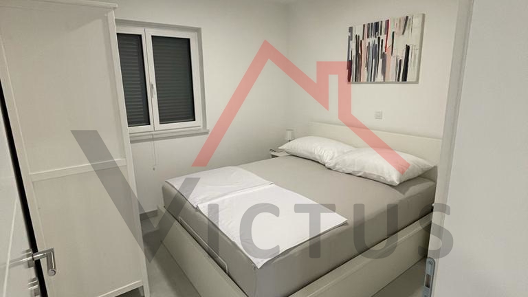 CRIKVENICA - 2 camere &plus; soggiorno con angolo cottura&comma; appartamento con piscina