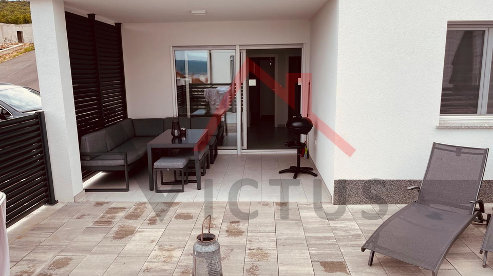 CRIKVENICA - 2 camere &plus; soggiorno con angolo cottura&comma; appartamento con piscina