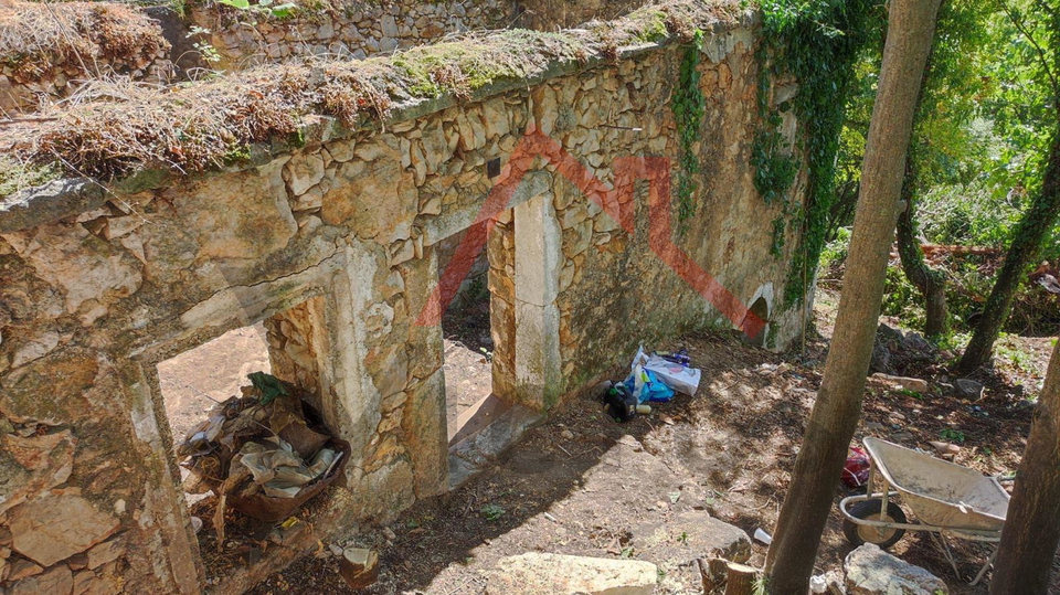 HRELJIN &ndash; Ruine mit Meerblick