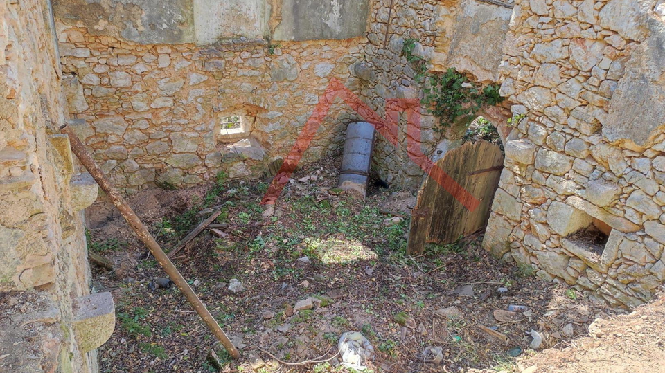 HRELJIN &ndash; Ruine mit Meerblick