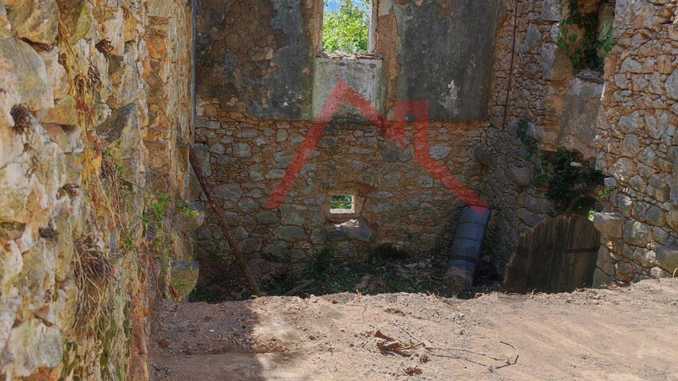 HRELJIN &ndash; Ruine mit Meerblick