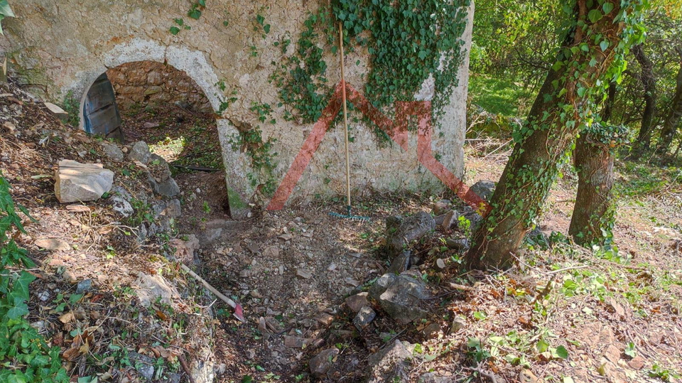 HRELJIN &ndash; Ruine mit Meerblick