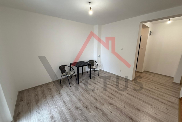 CRIKVENICA - 2S+DB, stan s okućnicom i pogledom na more