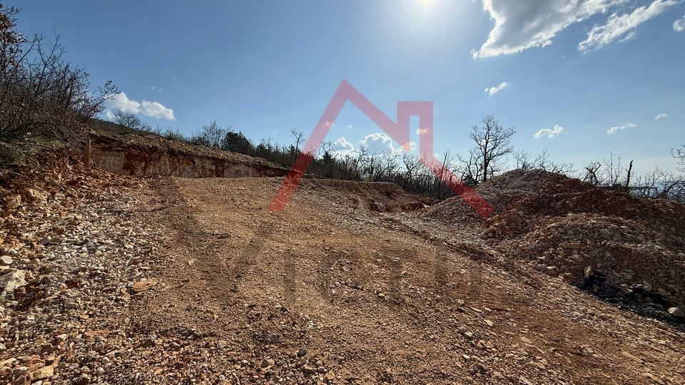 CRIKVENICA &ndash; Baugrundst&uuml;ck mit begonnenem Bau