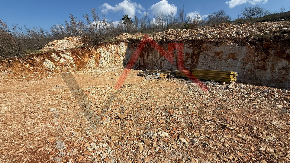 CRIKVENICA &ndash; Baugrundst&uuml;ck mit begonnenem Bau