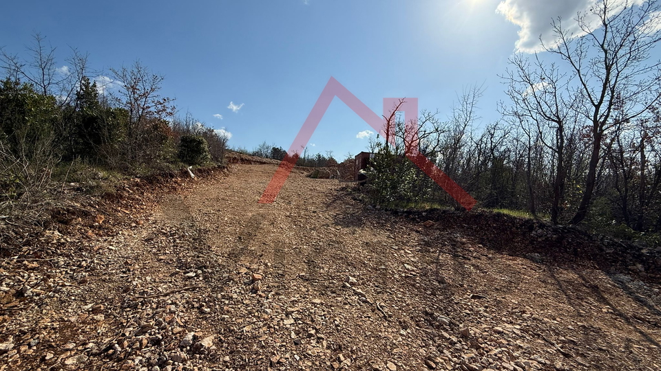 CRIKVENICA &ndash; Baugrundst&uuml;ck mit begonnenem Bau