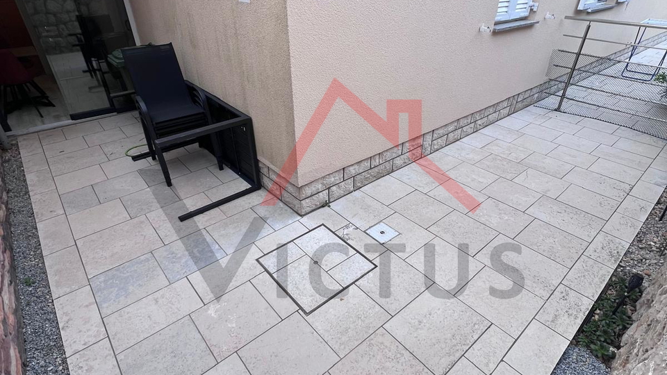 DRAMALJ &ndash; Adaptierte Wohnung mit Terrasse