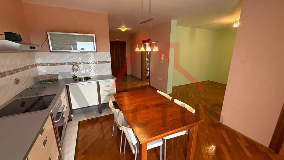 JADRANOVO - 2S&plus;DB&comma; Ampio appartamento vicino al mare&comma; 59 m2