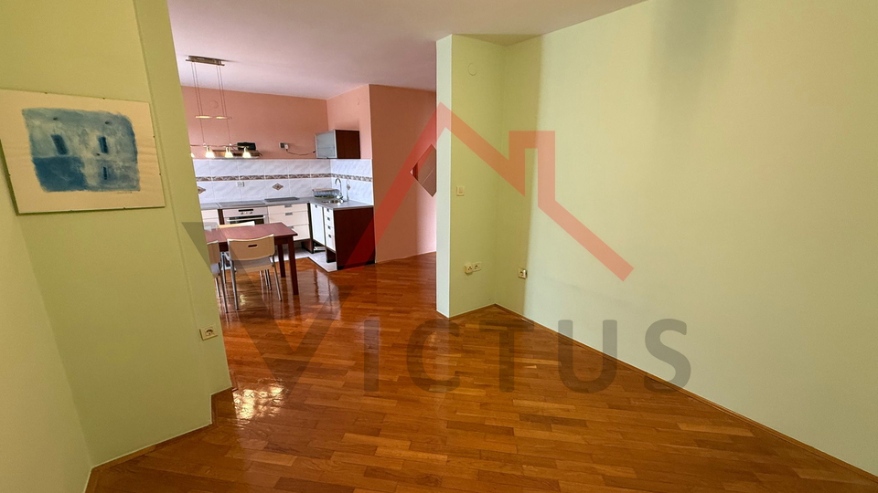 JADRANOVO - 2S&plus;DB&comma; Ampio appartamento vicino al mare&comma; 59 m2