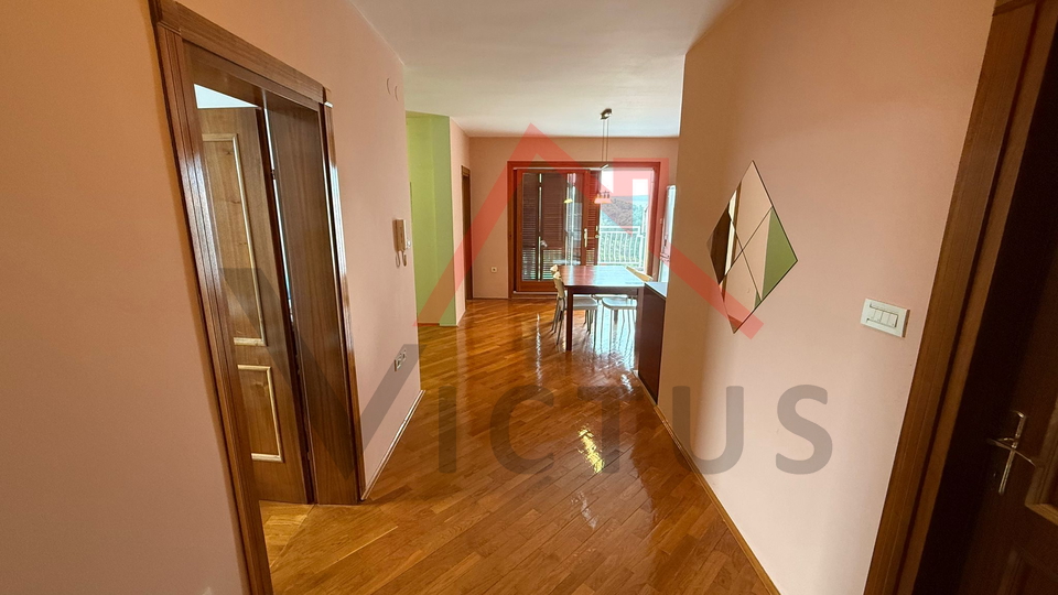 JADRANOVO - 2S&plus;DB&comma; Ampio appartamento vicino al mare&comma; 59 m2