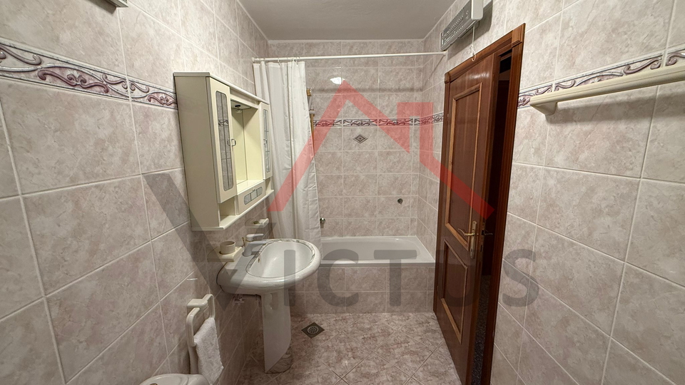 JADRANOVO - 2S&plus;DB&comma; Ampio appartamento vicino al mare&comma; 59 m2