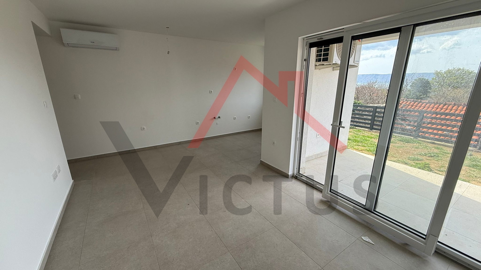 POVILE - 2S&plus;DB&comma; stan s oku&cacute;nicom i otvorenim pogledom&comma; 55 m2