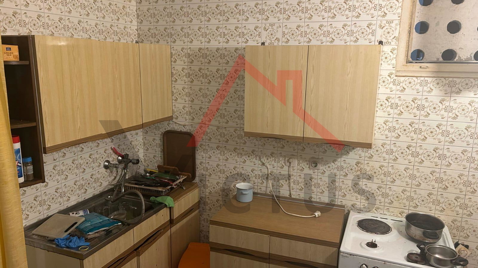 CRIKVENICA - Ku&cacute;a za investiciju