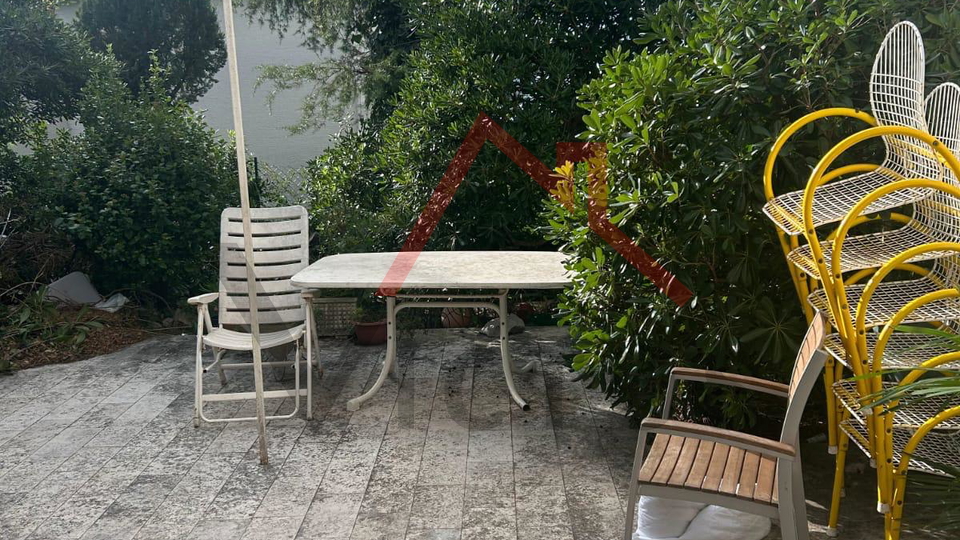 CRIKVENICA - Ku&cacute;a za investiciju