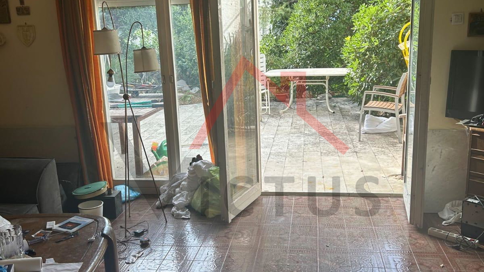 CRIKVENICA - Ku&cacute;a za investiciju