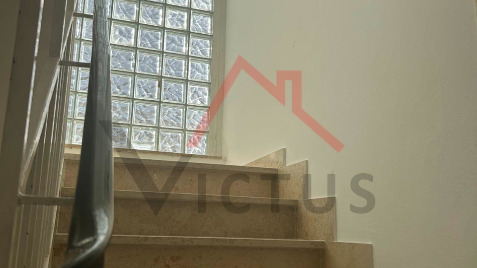 CRIKVENICA - Ku&cacute;a za investiciju