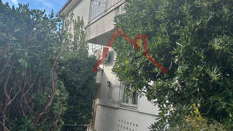 CRIKVENICA - Ku&cacute;a za investiciju