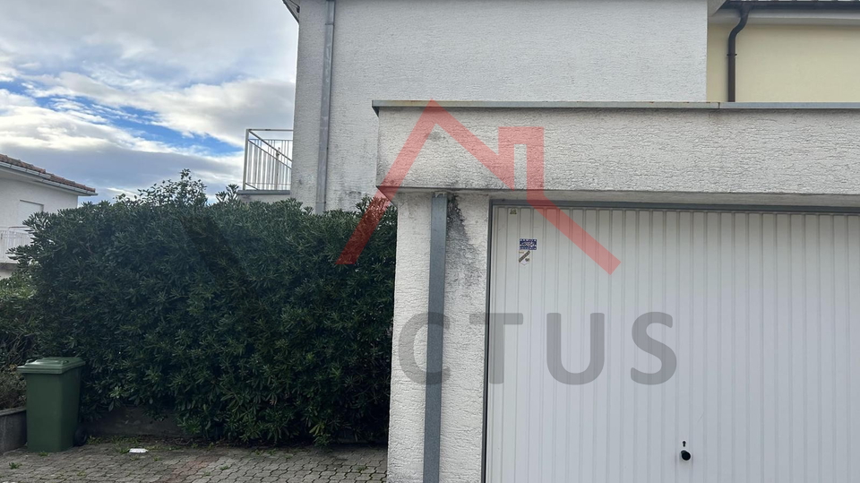 CRIKVENICA - Ku&cacute;a za investiciju