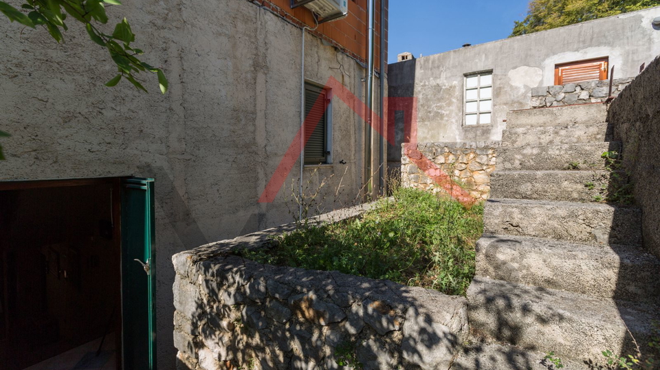 CRIKVENICA - Stone house with yard and garage