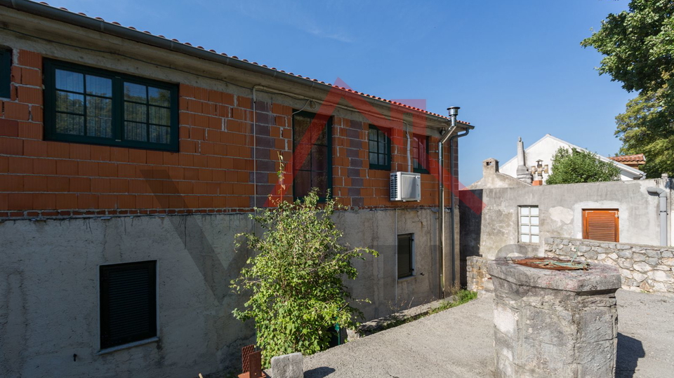 CRIKVENICA - Stone house with yard and garage