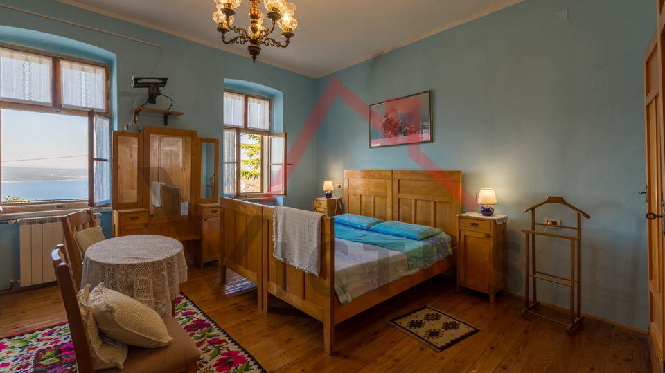 CRIKVENICA - Stone house with yard and garage