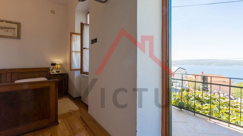 CRIKVENICA - Stone house with yard and garage