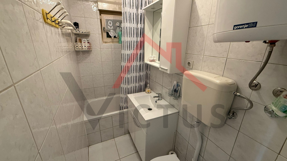 CRIKVENICA - Ground floor apartment with garden