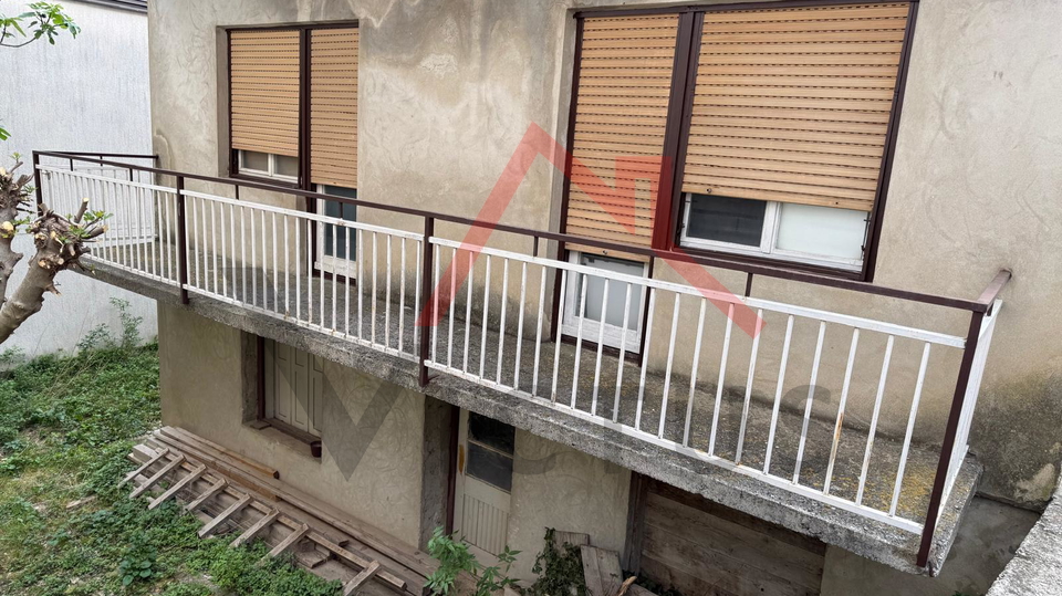 NOVI VINODOLSKI - Ku&cacute;a u blizini centra