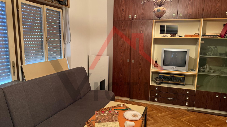 NOVI VINODOLSKI - Ku&cacute;a u blizini centra