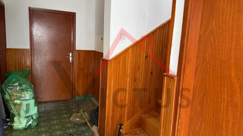 NOVI VINODOLSKI - Ku&cacute;a u blizini centra