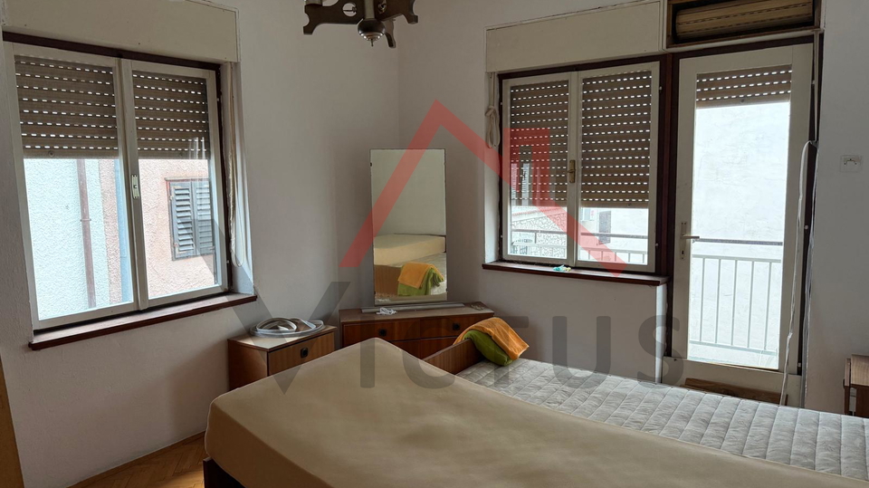 NOVI VINODOLSKI - Ku&cacute;a u blizini centra