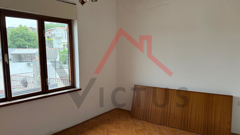 NOVI VINODOLSKI - Ku&cacute;a u blizini centra