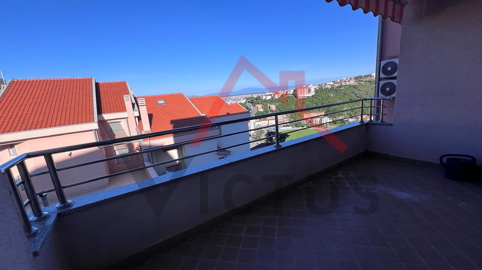 CRIKVENICA - 3 Zimmer &plus; Esszimmer&comma; ger&auml;umige Wohnung mit Meerblick&comma; 77 m&sup2;