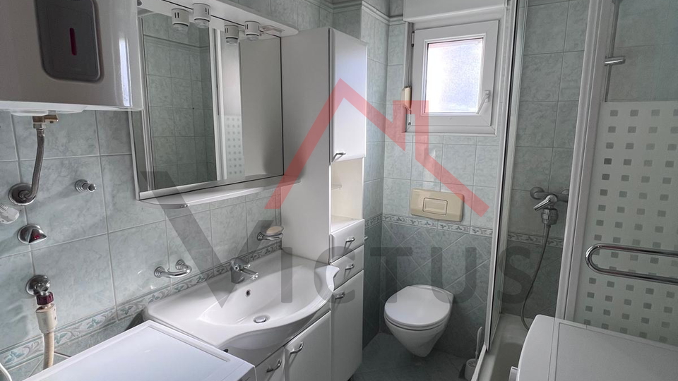 CRIKVENICA - 3 Zimmer &plus; Esszimmer&comma; ger&auml;umige Wohnung mit Meerblick&comma; 77 m&sup2;