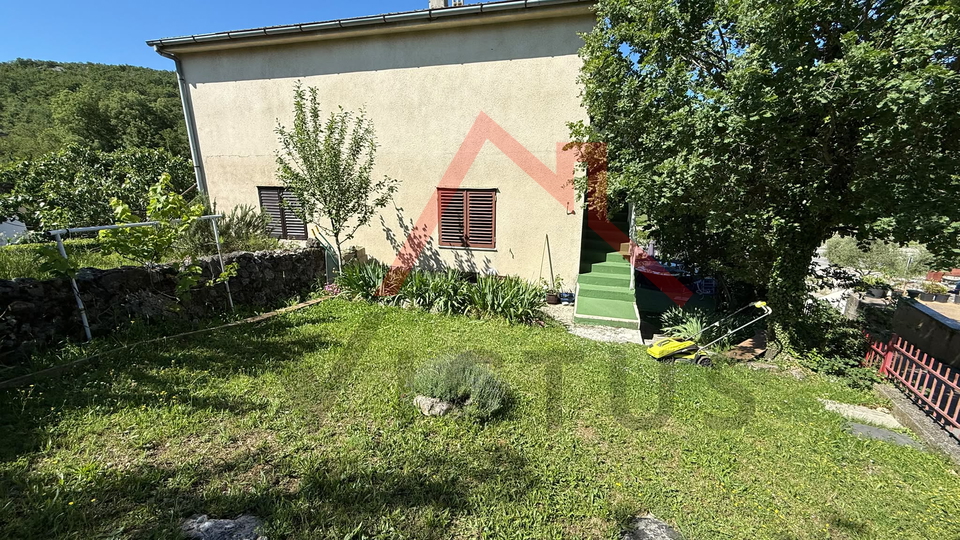 NOVI VINODOLSKI - House with 3 separate apartments and garage