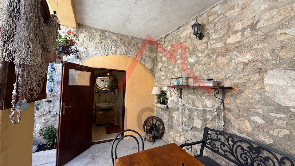 TRIBALJ - Stone House