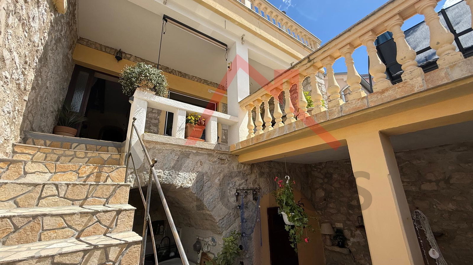 TRIBALJ - Stone House