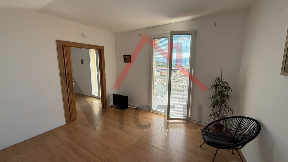 CRIKVENICA - Manji stan u centru s pogledom na more&comma; 31 m2