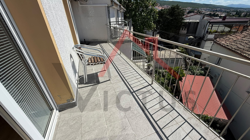 CRIKVENICA - Manji stan u centru s pogledom na more&comma; 31 m2