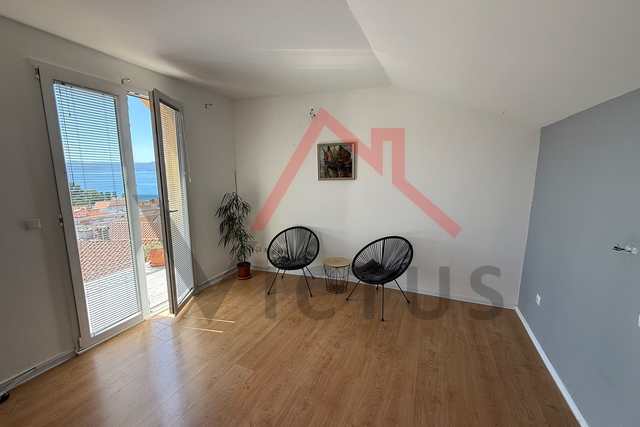 CRIKVENICA - Manji stan u centru s pogledom na more, 31 m2