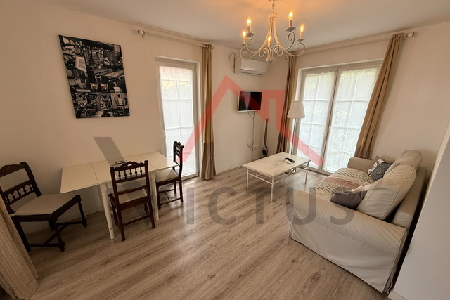 CRIKVENICA - 1S+DB, stan udaljen 50 m od mora, 46 m2