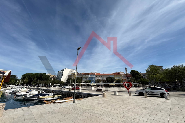 CRIKVENICA - 2S+DB, stan u prvom redu do mora, 41 m2