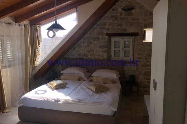 EXCLUSIVE! ANCIENT STONE HOUSE IN THE HEART OF DIOCLETIAN'S PALACE