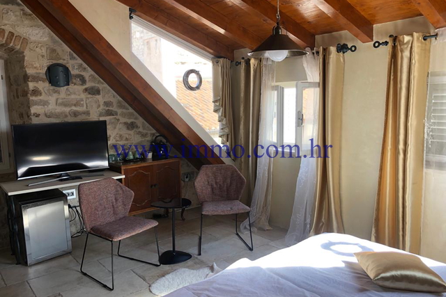 EXCLUSIVE! ANCIENT STONE HOUSE IN THE HEART OF DIOCLETIAN'S PALACE