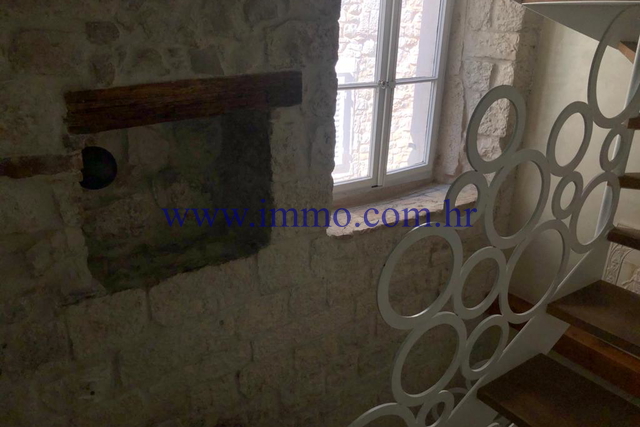 EXCLUSIVE! ANCIENT STONE HOUSE IN THE HEART OF DIOCLETIAN'S PALACE