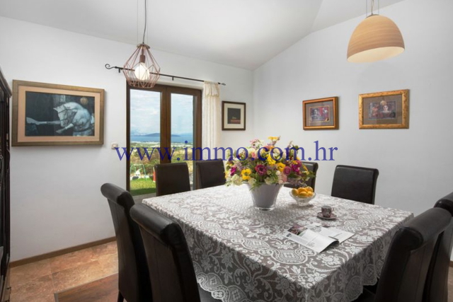 Casa, 690 m2, Vendita, Trogir