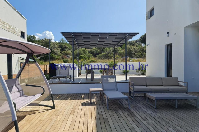 BEAUTIFUL LUXURY VILLA WITH SEA VIEW NEAR ROGOZNICA